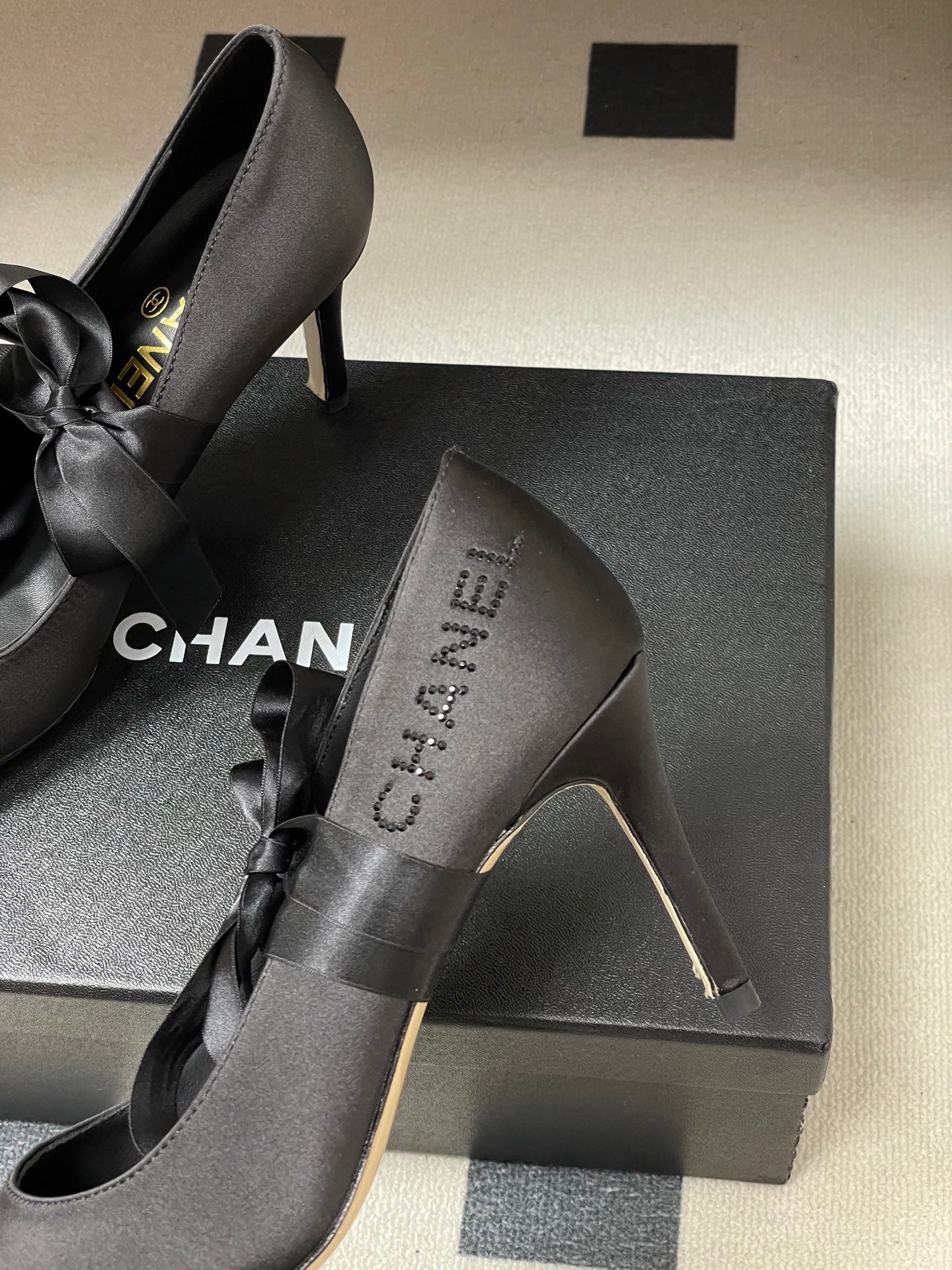 CC 26 Pump Black Satin Silk