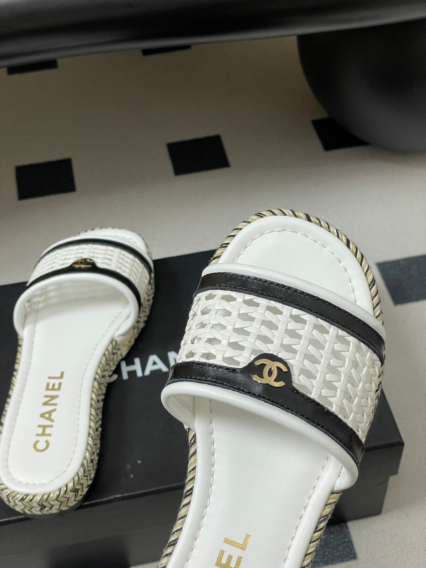 CC 26s Platform Slippers White Cowhide 649458