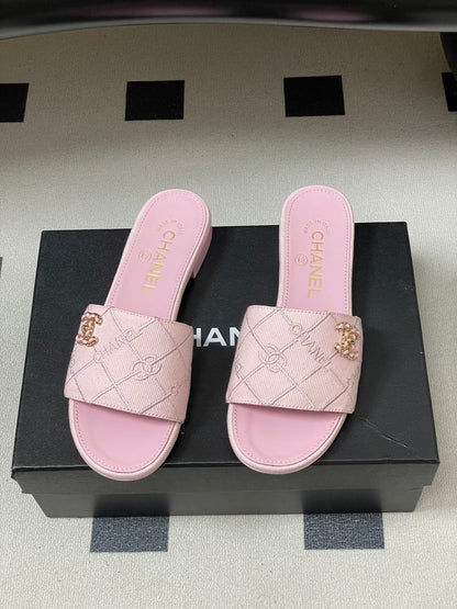 CC 26s Flat Sandals Pink Canvas Sheepskin Double C 649509