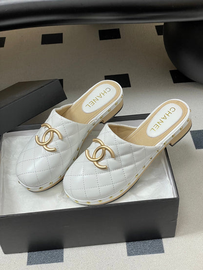 CC 26s Flat Mule White Beige Cowhide 649403