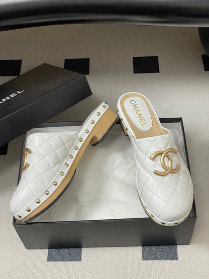 CC 26s Flat Mule White Beige Cowhide 649403