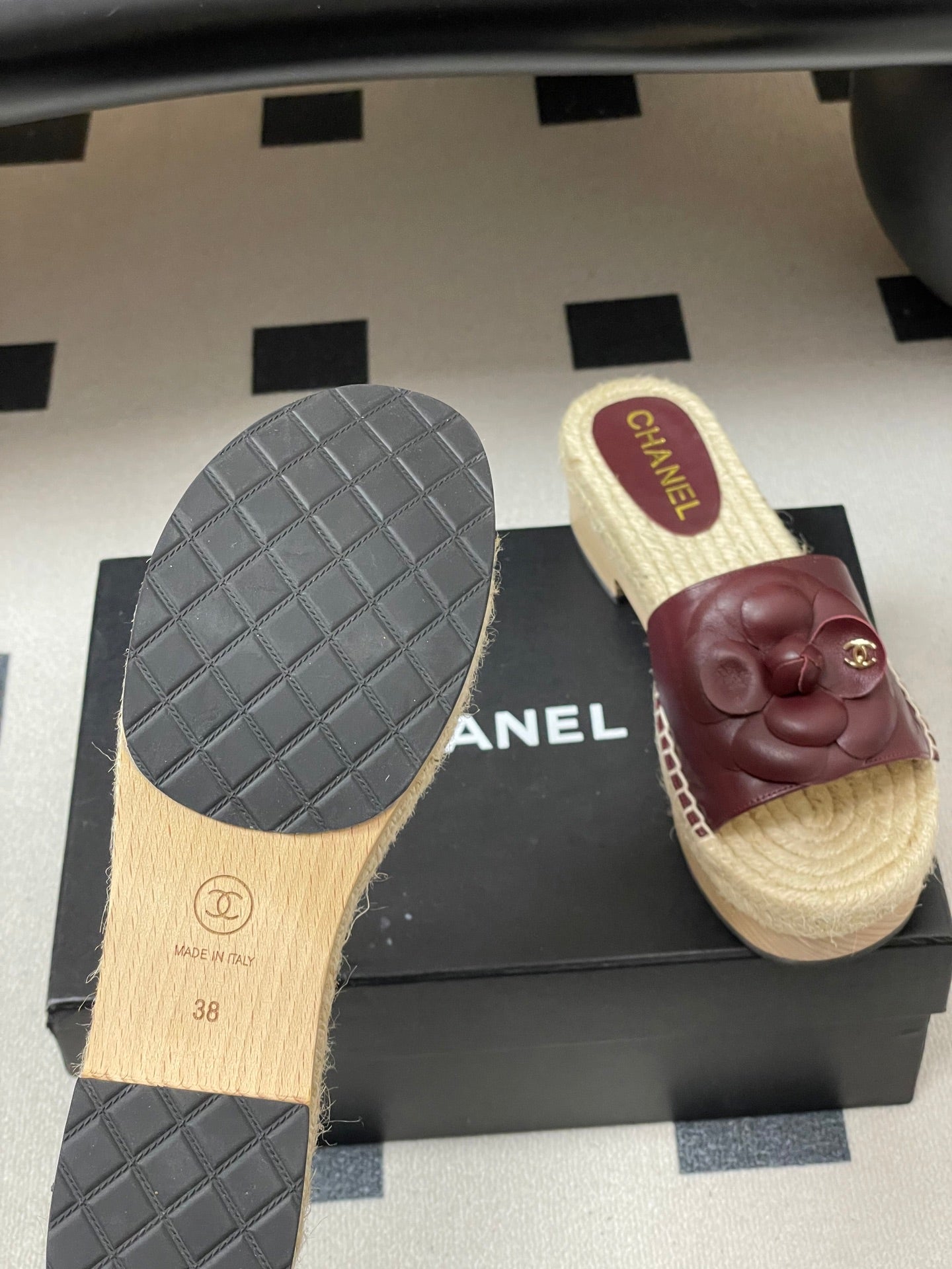CC 26s Camellia Slippers Beige Burgundy Rope Smooth Leather 649399