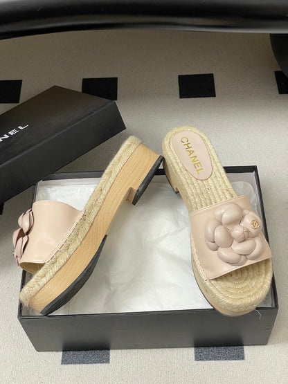 CC 26s Camellia Slippers Beige Rope Smooth Leather 649400