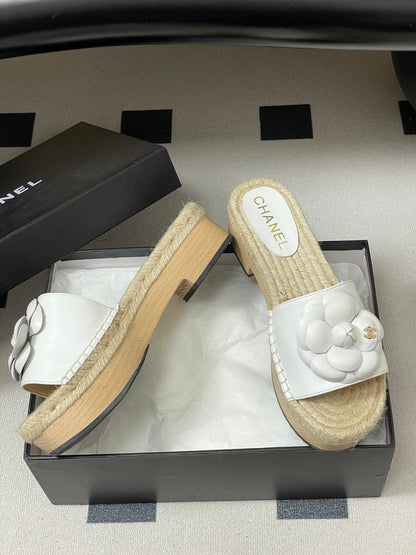 CC 26s Camellia Slippers Beige White Rope Smooth Leather 649401