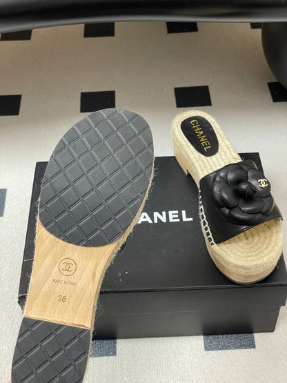 CC 26s Camellia Slippers Beige Black Rope Smooth Leather 649402