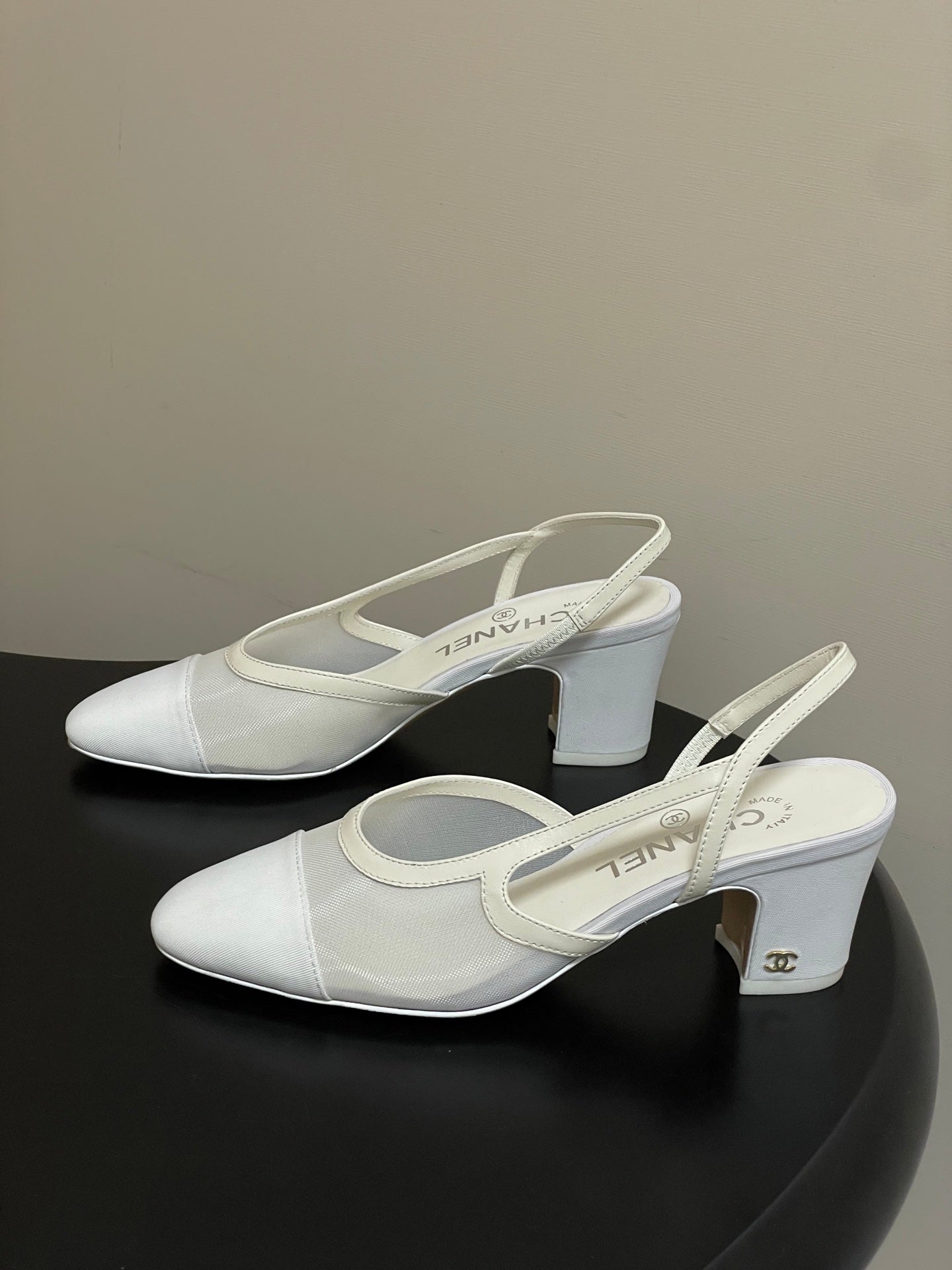 CC 26s Slingback  65 White Mesh Fabric Sheepskin 649445