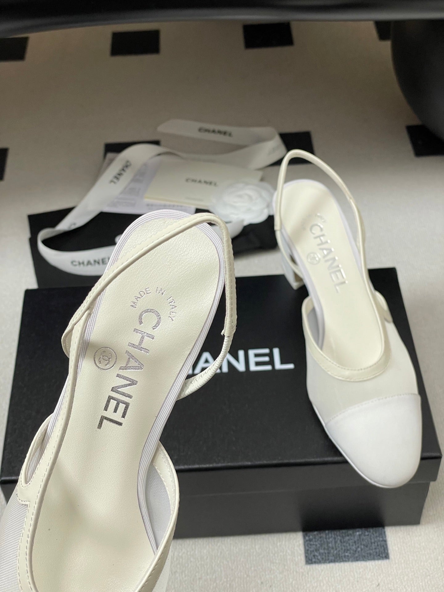 CC 26s Slingback  65 White Mesh Fabric Sheepskin 649445