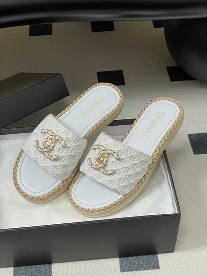 CC 26s Flat Slippers White Gold Fabric Sheepskin 649486