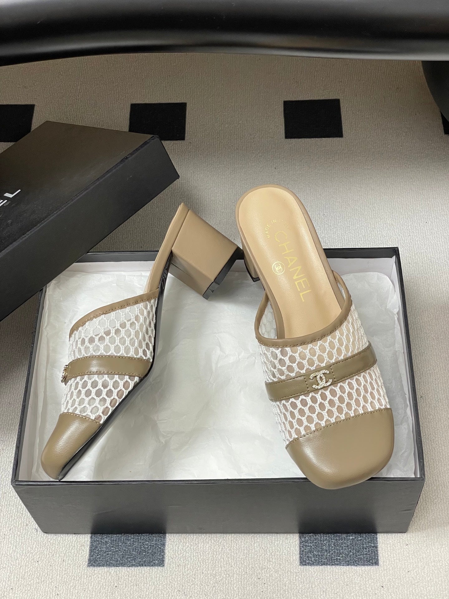 CC 26s High-Heeled Mules 65 Light Taupe Cowhide 649462
