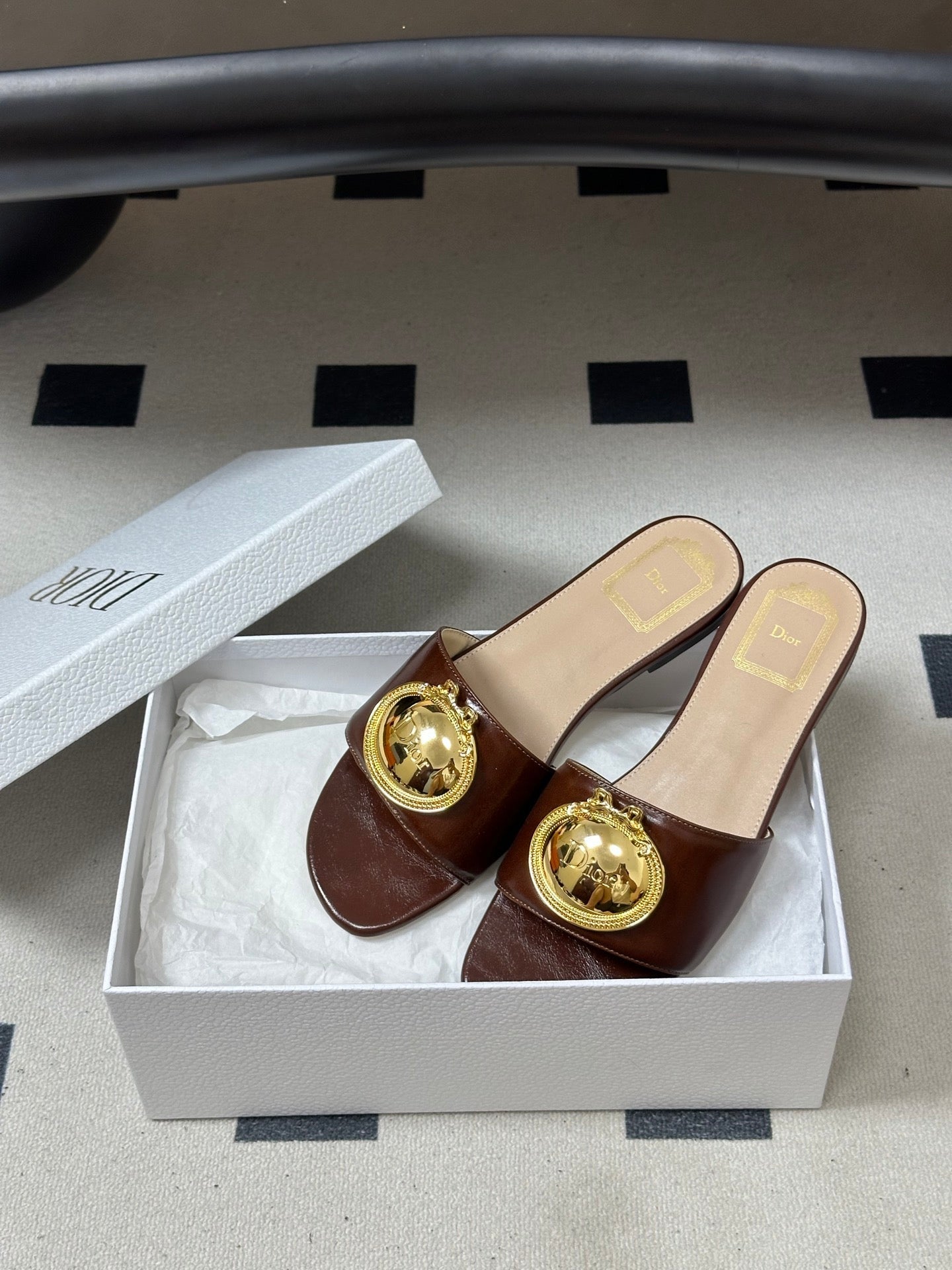 Dior 2026 D-Club Retro CD Letter Metal Buckle Flat Sandals Leather 846986