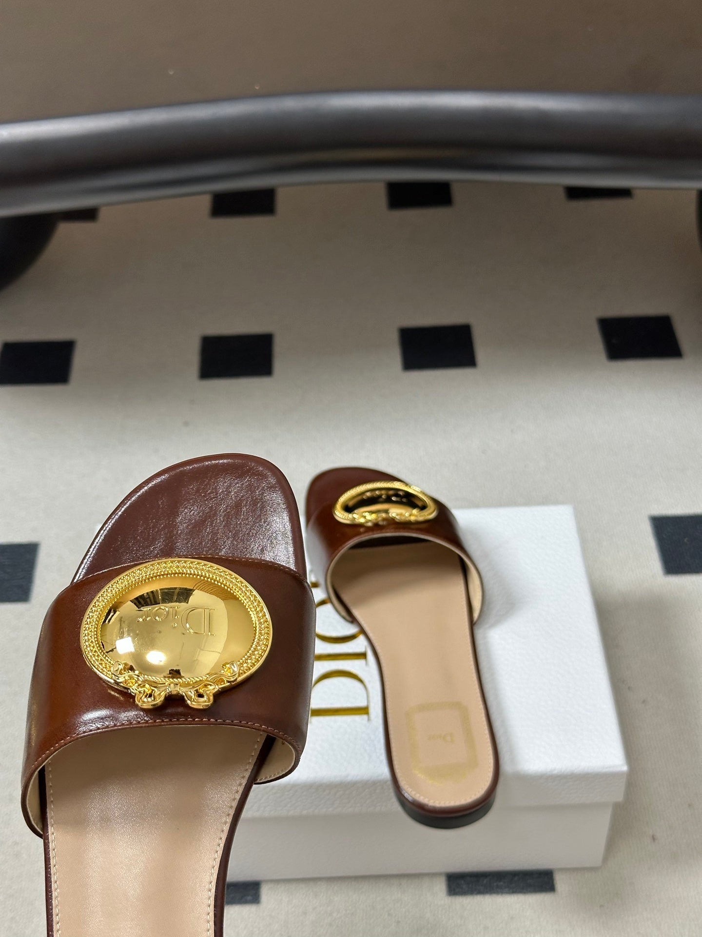 Dior 2026 D-Club Retro CD Letter Metal Buckle Flat Sandals Leather 846986
