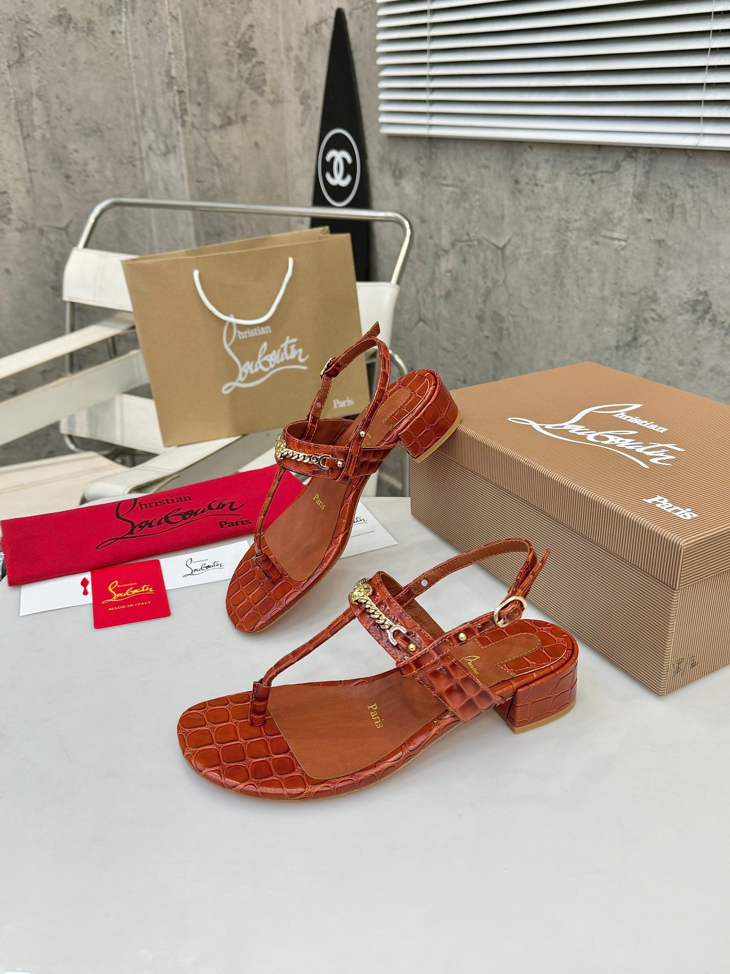 Christian Louboutin 2026 MJ Thong Sandals 25mm Croc-Effect Leather 780393