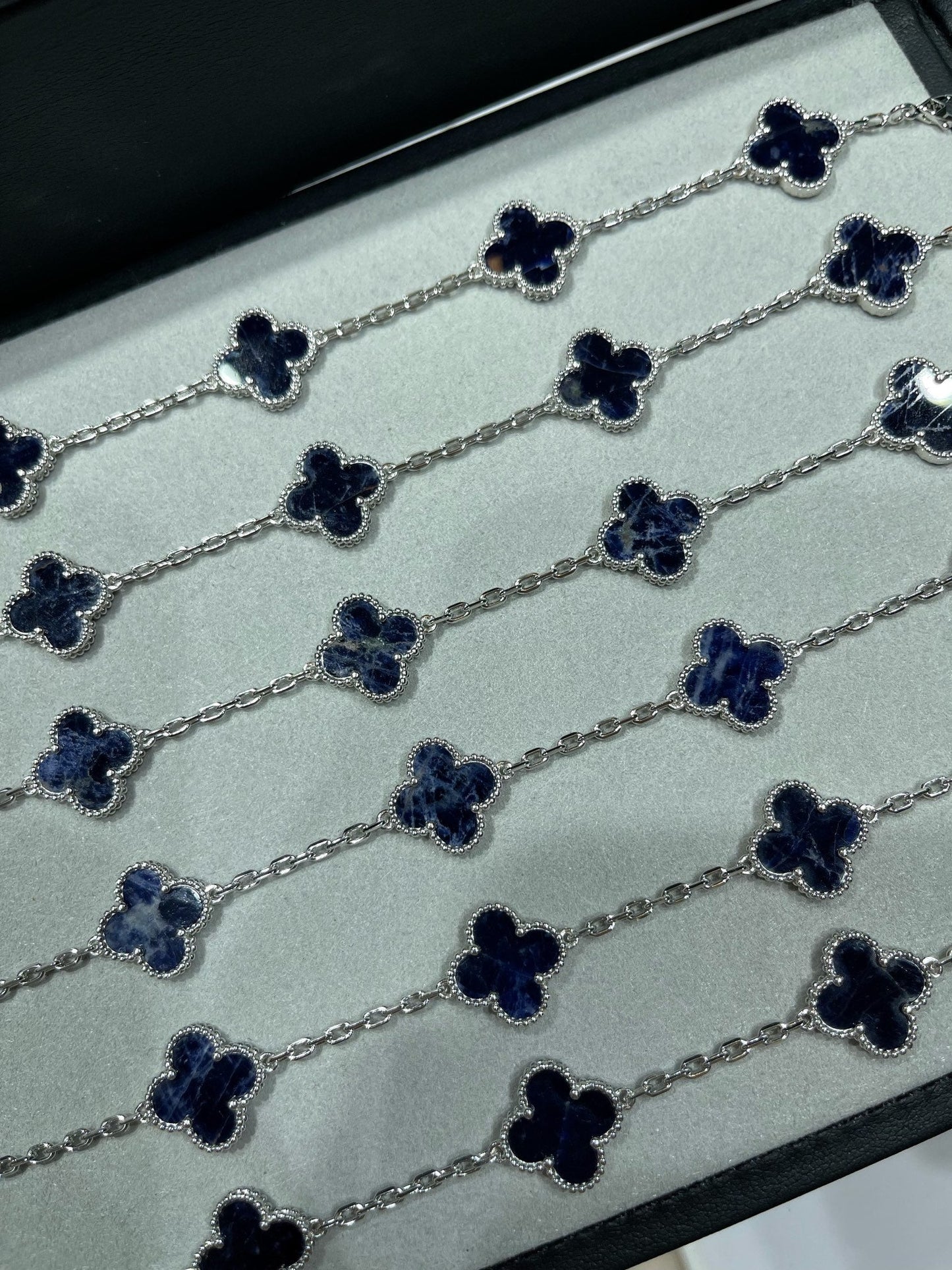 VCA Clover Deep Blue 5 Motifs Sliver Bracelet