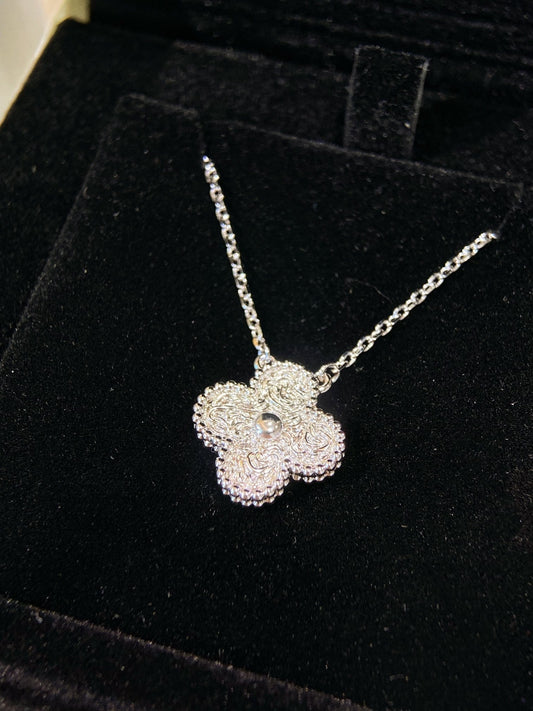 VCA Clover Vintage The Lava Foil Necklace