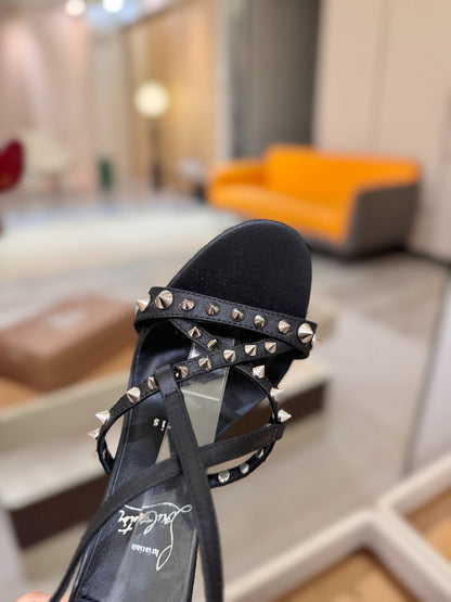 Christian Louboutin Sandal 105mm Spikes Patent Leather 424452