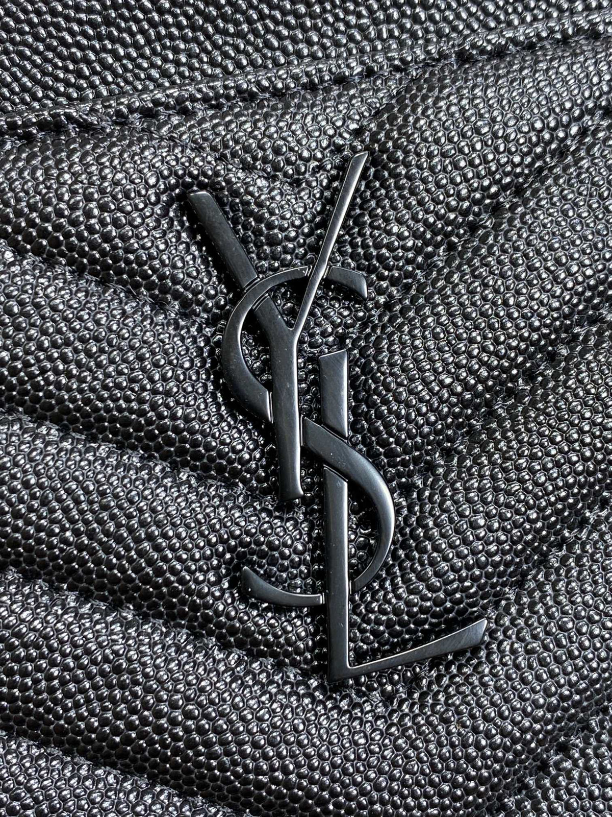 YSL Black Hardware Logo Zipper Clutch 23cm Black Caviar Cowhide