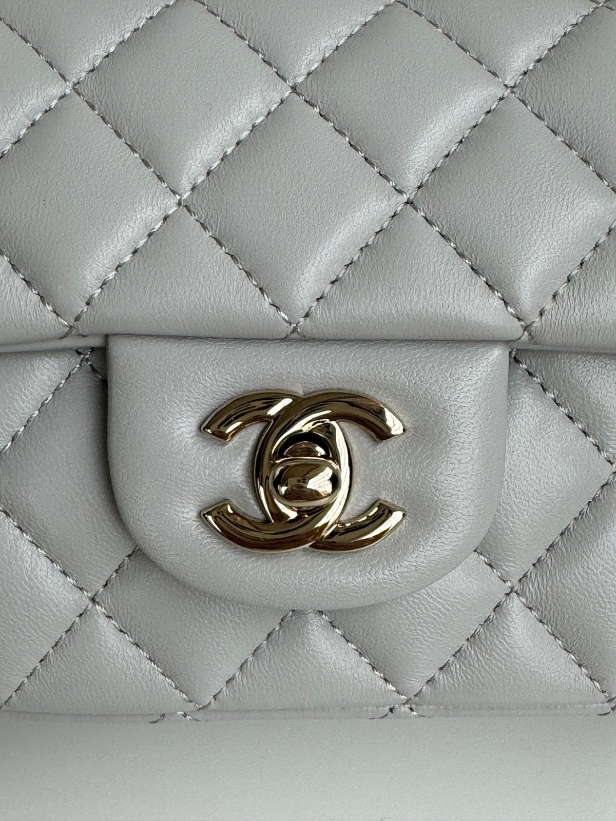 24c mini flap bag 20cm with top handle grey calfskin