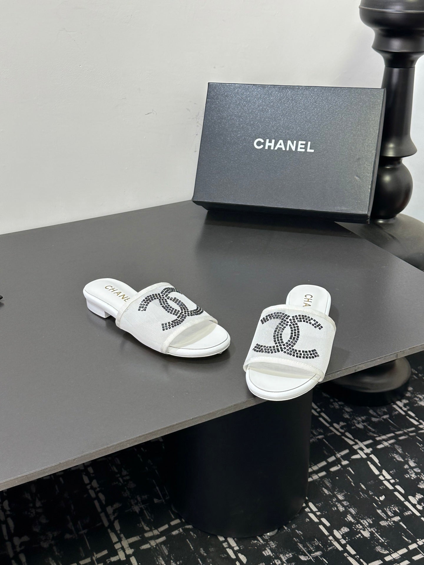 CC 2026 Slippers White Mesh Sheepskin 668149