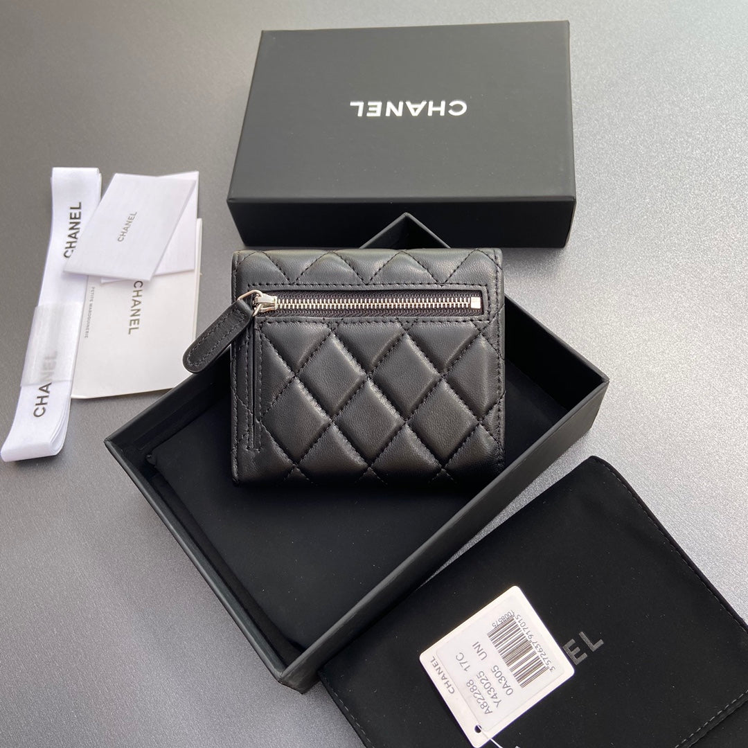 CC 82288 Classic Flap Wallet Black Sheepskin Polished Silver 229878