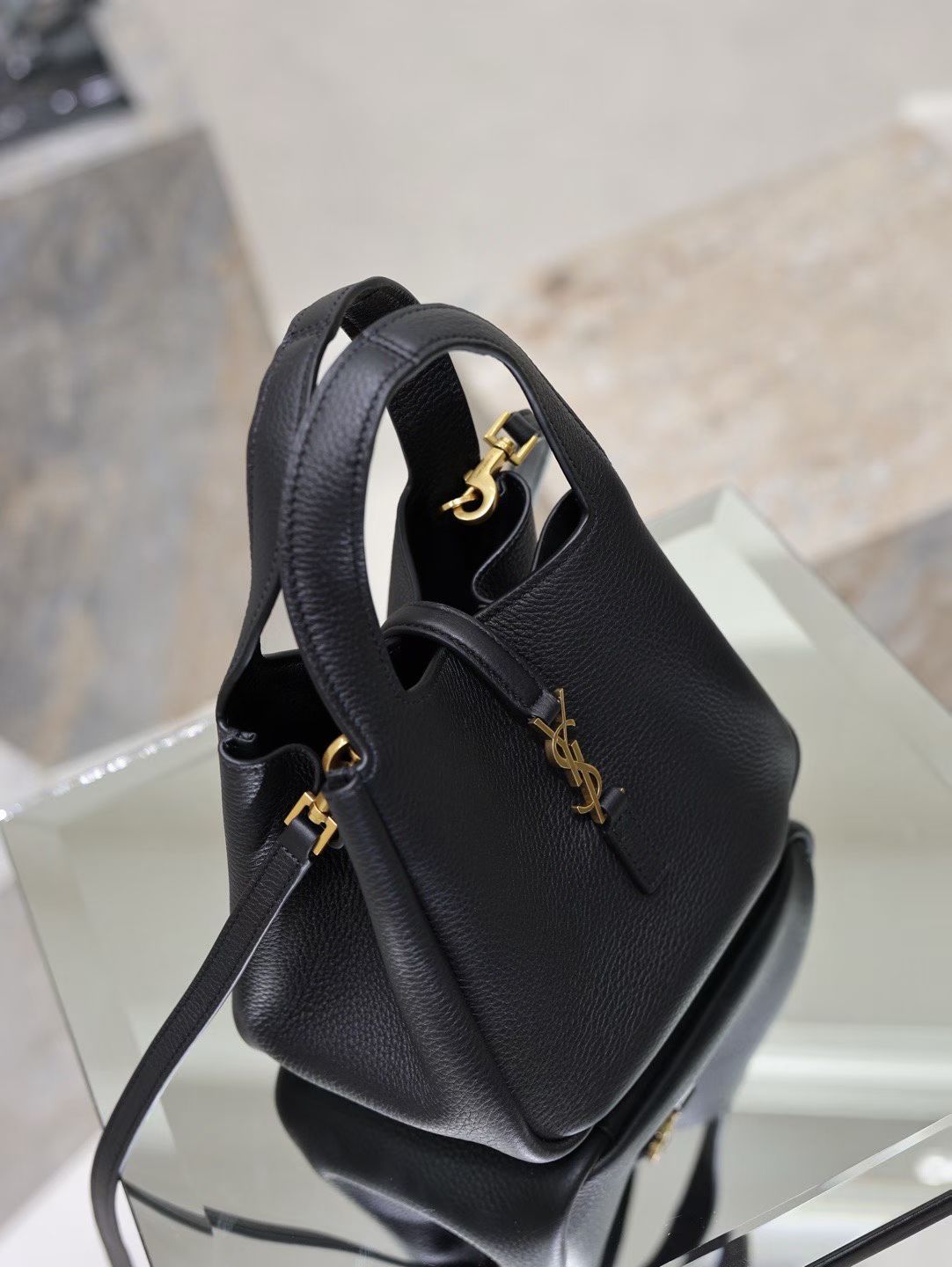 YSL Le 5 à 7 Baby Bea Tote Bag 19cm Black in Deerskin 285533