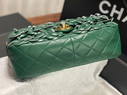 Chanel 2026 Camellia Flap Bag 25cm Lambskin 372255