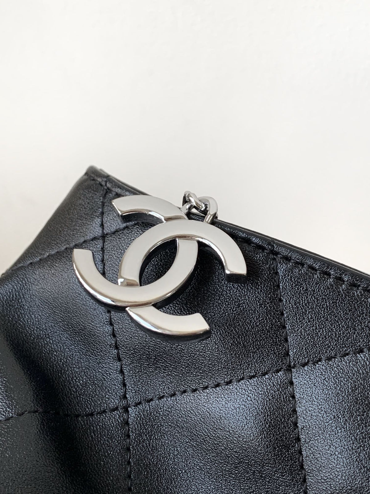 CC Vintage Hobo Bag 30cm Black Lambskin Silver Hardware