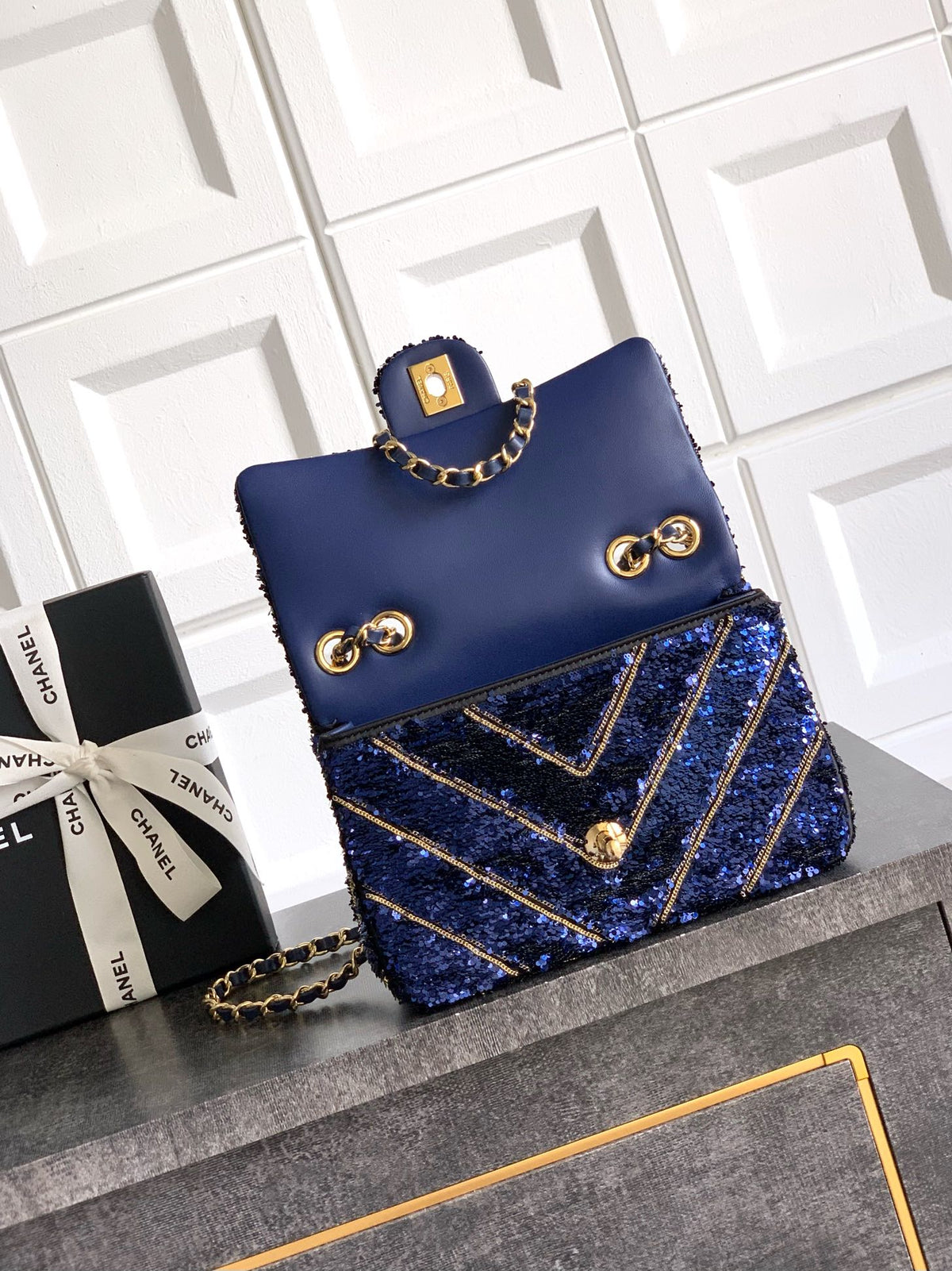 CC 26K Flap Bag 21cm Navy Blue Silk Sequin