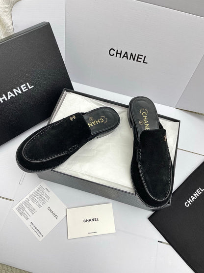 CC 26s Double C Mule Black Suede 645302