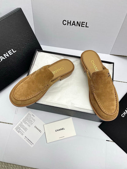 CC 26s Double C Mule Suede
