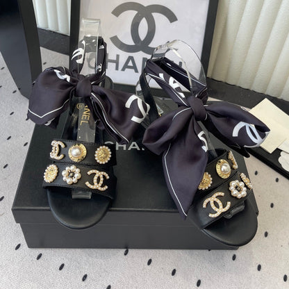 CC 26s Sandals 55 Black Sheepskin Mixed Gold Charm 650082