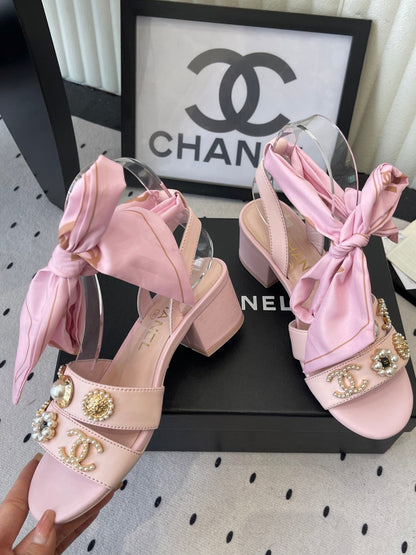 CC 26s Sandals 55 Light Pink Sheepskin Mixed Gold Charm 650083