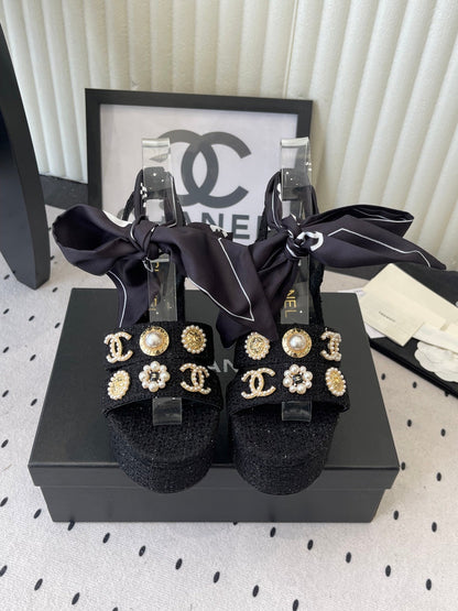 CC 26s Platform Sandals 75 Black Tweed Mixed Gold Charm 650088