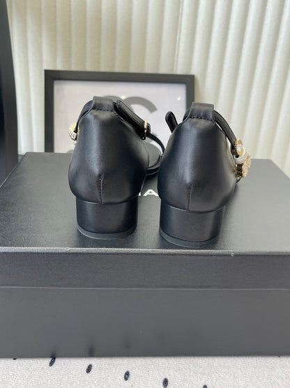 CC 26s Sandals 35 Black Sheepskin 650102