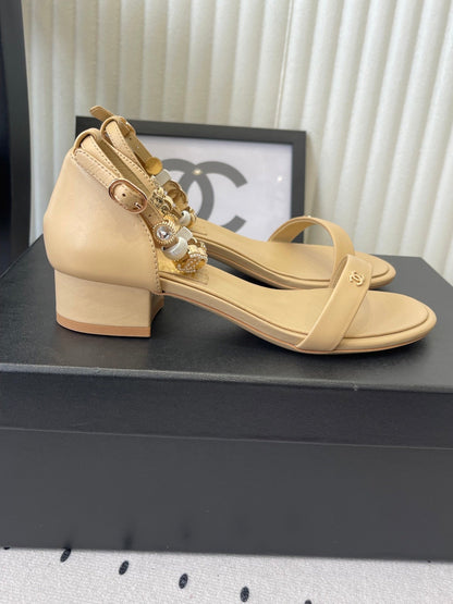 CC 26s Sandals 35 Beige Sheepskin 650103