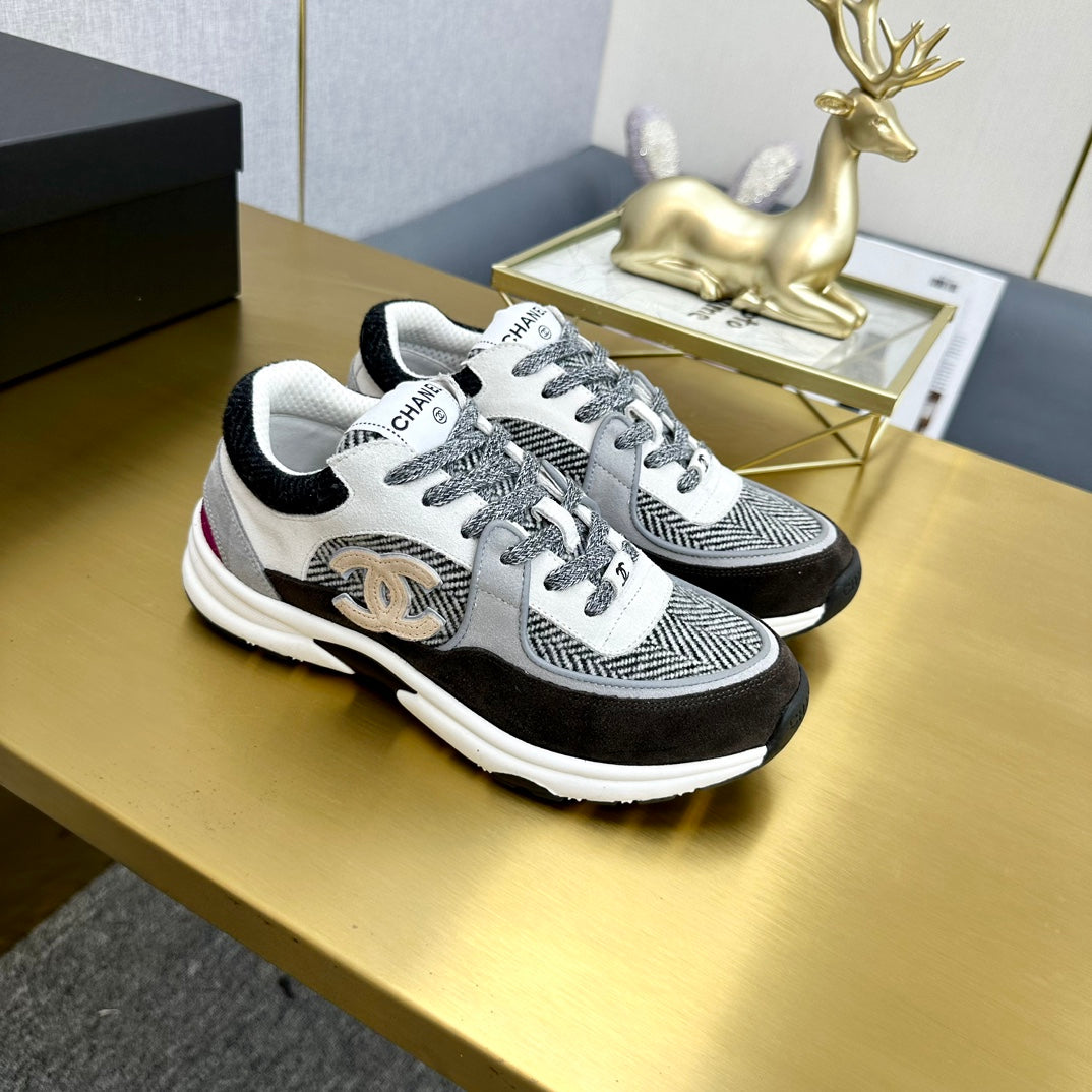 CC 2026 Casual Sneakers Black Gray Suede Canvas 668054