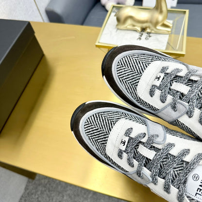 CC 2026 Casual Sneakers Black Gray Suede Canvas 668054