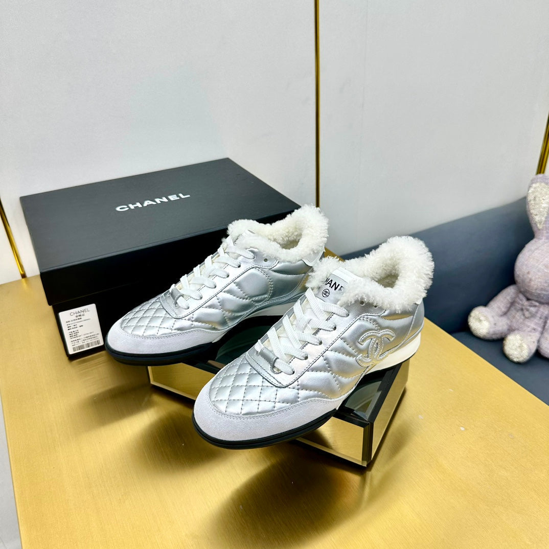 CC Low Sneaker Sliver Wool Cowhide 413857