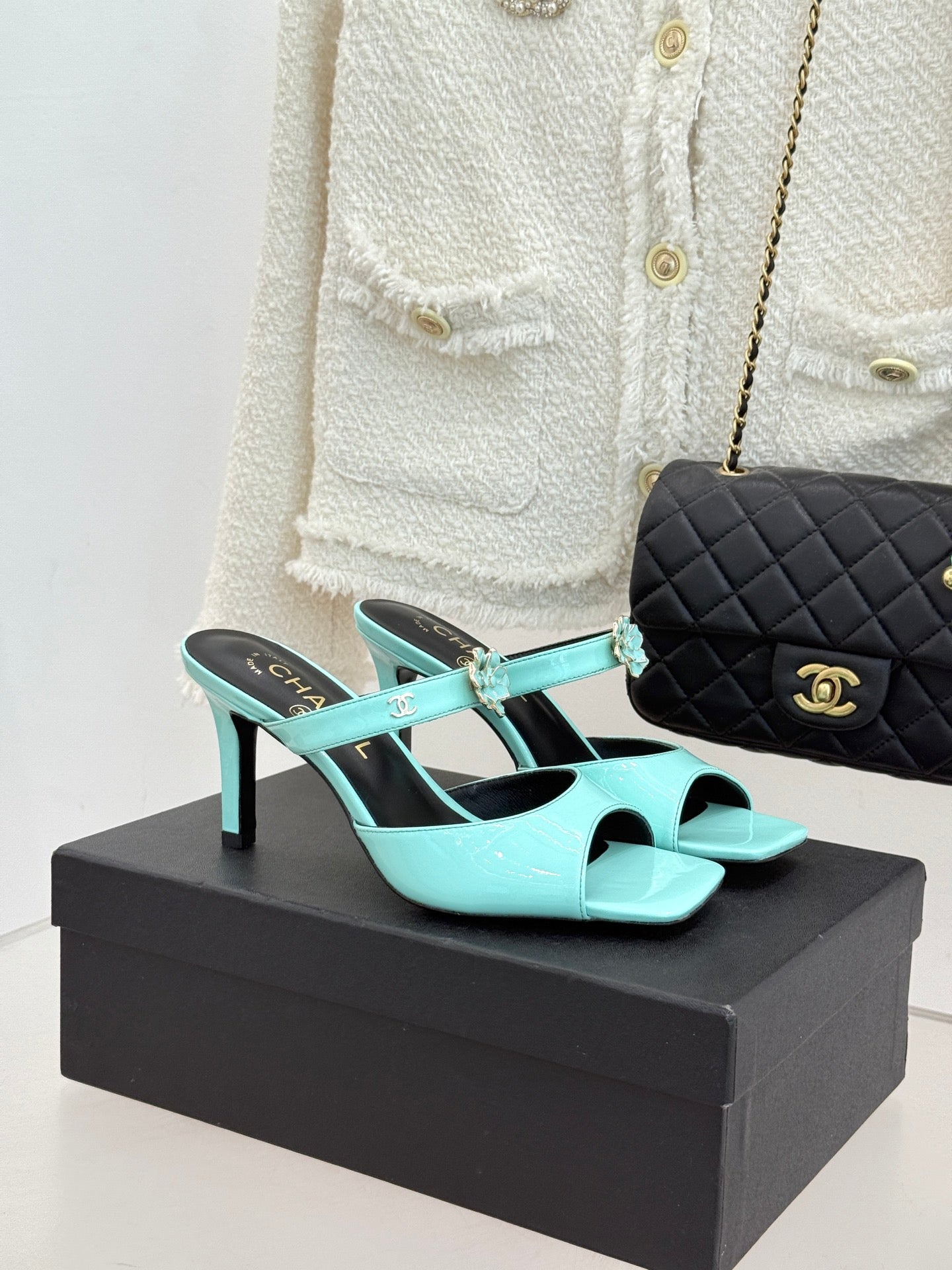CC 26s High Heeled Sandals Turquoise Patent Leather 643033
