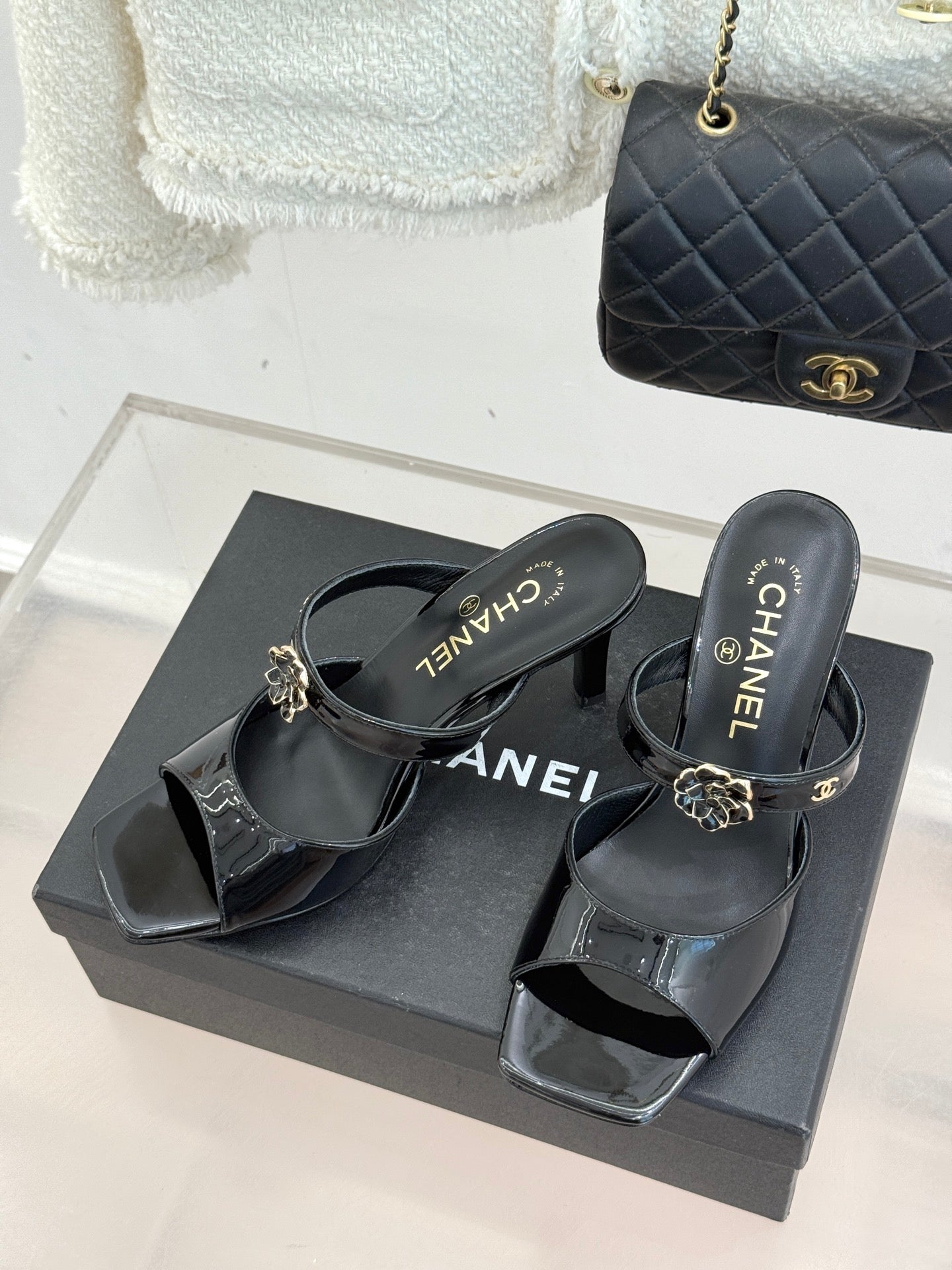 CC 26s High Heeled Sandals Black Patent Leather 643034