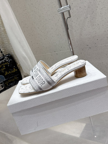 CD 26s Embroidered Flat Slippers White Gray Canvas Leather 636396