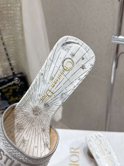 CD 26s Embroidered Flat Slippers White Gray Canvas Leather 636396