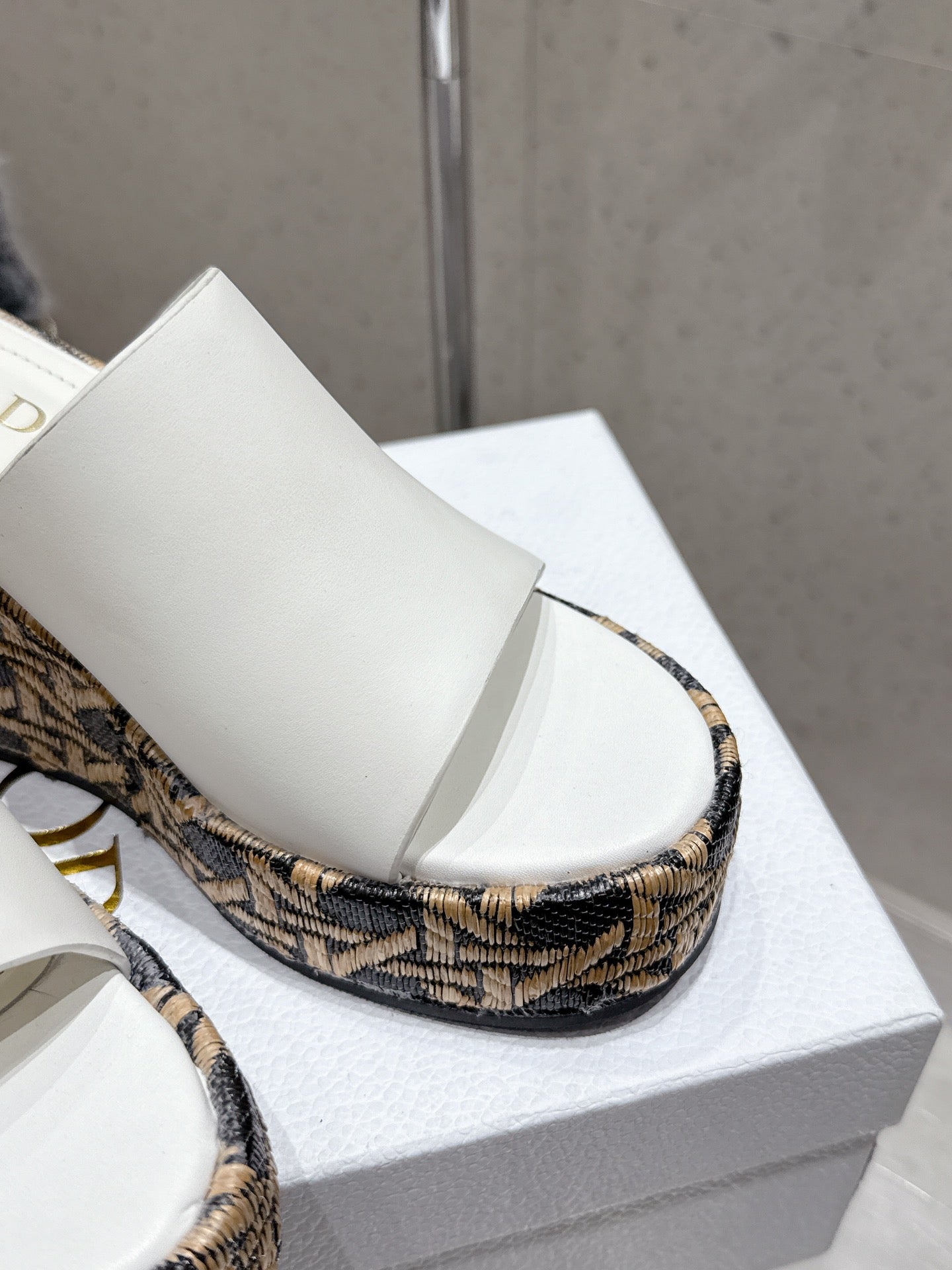 CD 26s Platform Sandal 65 White Black Beige Monogram Leather 636354