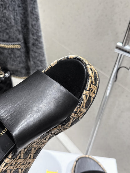 CD 26s Platform Sandal 65 Black Beige Monogram Leather 636355