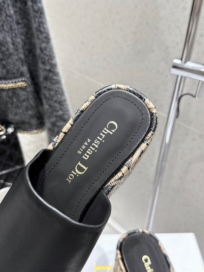CD 26s Platform Sandal 65 Black Beige Monogram Leather 636355