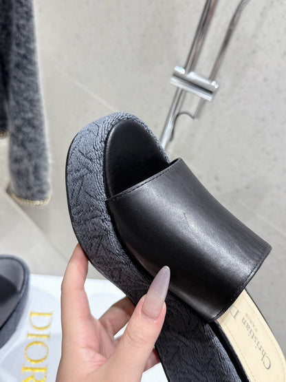 CD 26s Platform Sandal 65 Black Leather 636357