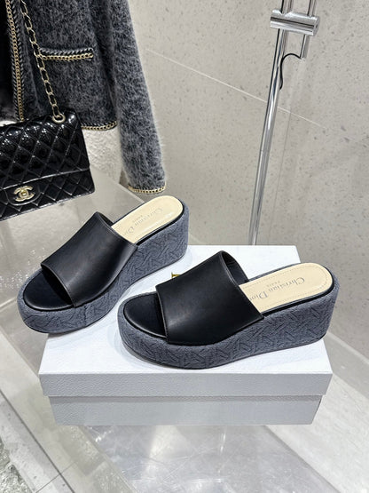 CD 26s Platform Sandal 65 Black Leather 636357