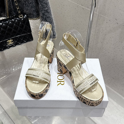 CD 26s Platform Sandal 70 Gold Champage Cowhide 636362