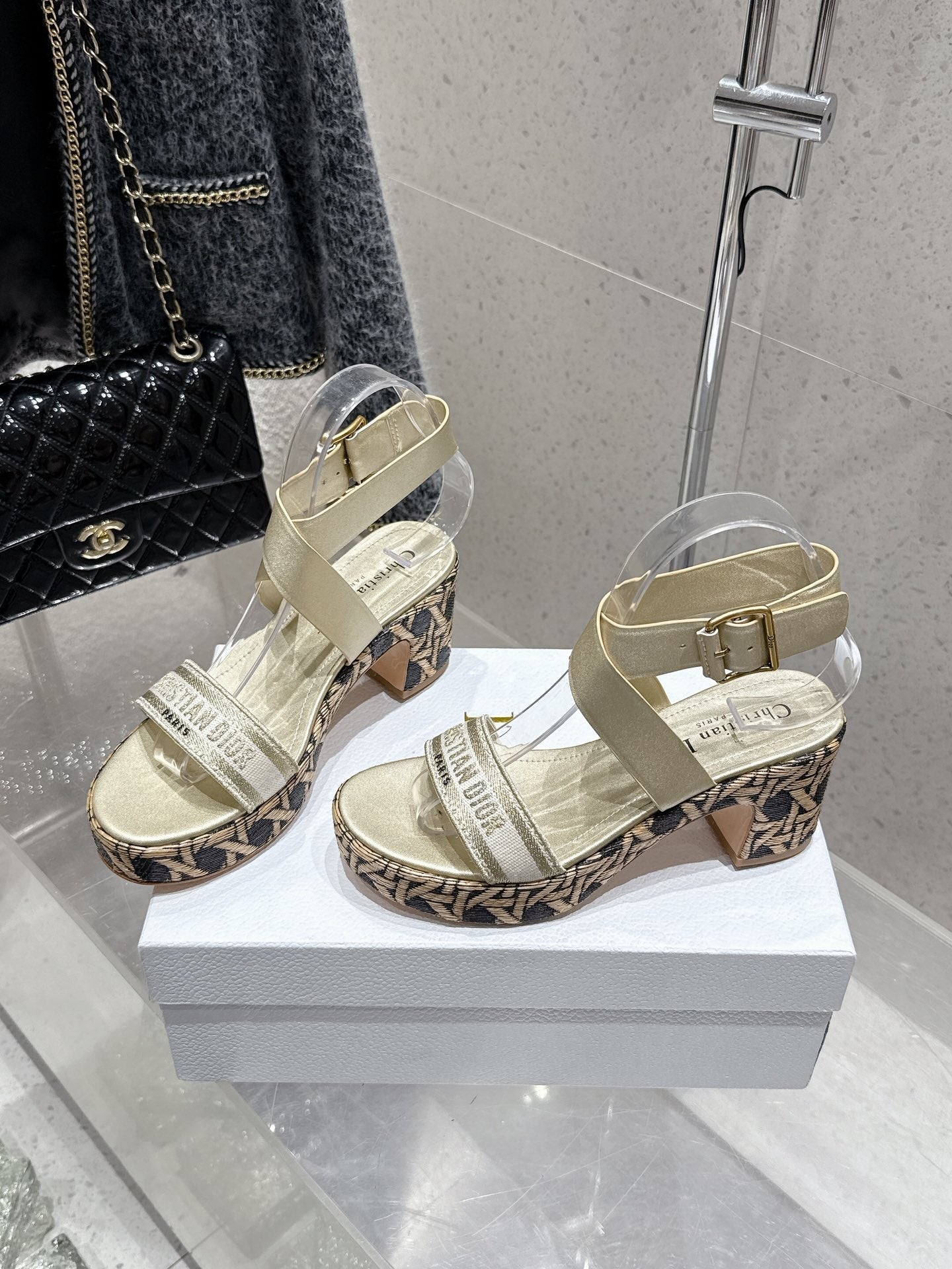 CD 26s Platform Sandal 70 Gold Champage Cowhide 636362