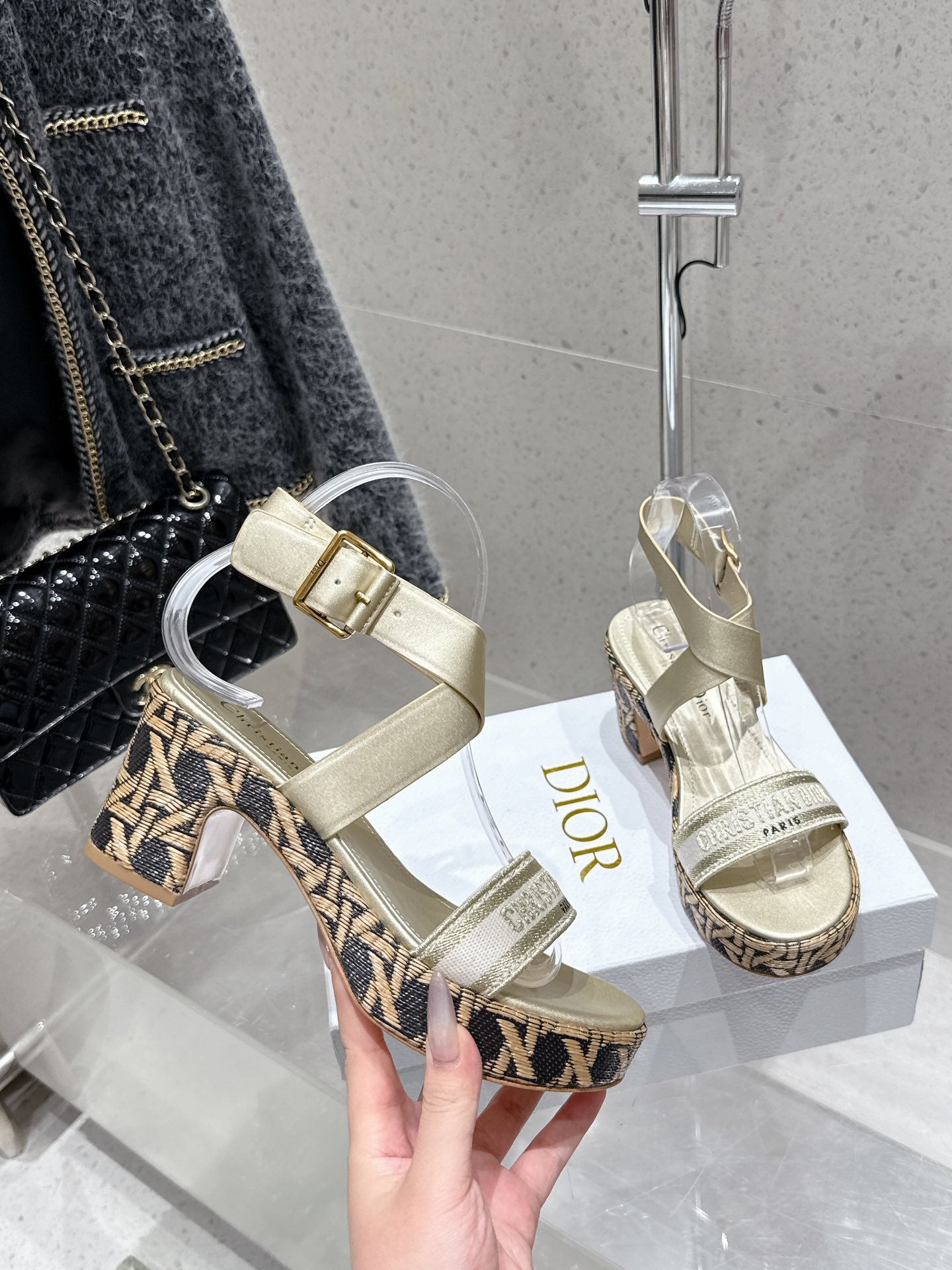 CD 26s Platform Sandal 70 Gold Champage Cowhide 636362