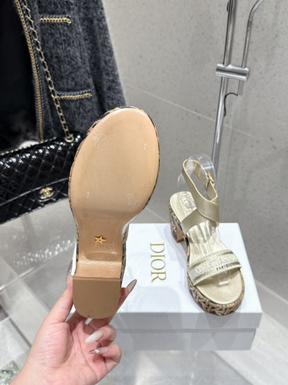 CD 26s Platform Sandal 70 Gold Champage Cowhide 636362